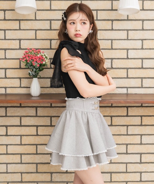 couture BY ROJITA(クチュールバイロジータ)の「チェーンバックルWフレアスカート(スカート・レディース・グリーン/ホワイト/ブラック/グレー/ホワイト系その他・FREE)」の7枚目の写真