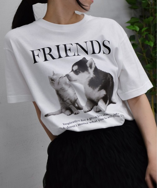 spiritoso（スピリトーゾ）の「【spiritoso】FRIENDS シートプリントTシャツ（Tシャツ/カットソー・レディース・アッシュグレー/ブラック/オートミール/ホワイト・LARGE/MEDIUM）」の2枚目の写真