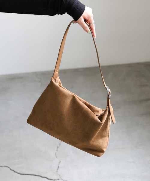 select MOCA(セレクトモカ)の「フェイクスエードワンショルダーバッグ(ショルダーバッグ・レディース・ブラウン/ブラック/グレー・FREE)」の21枚目の写真