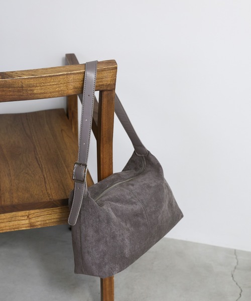 select MOCA(セレクトモカ)の「フェイクスエードワンショルダーバッグ(ショルダーバッグ・レディース・ブラウン/ブラック/グレー・FREE)」の17枚目の写真