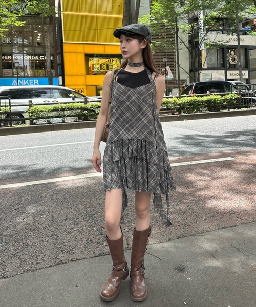 RAY CASSIN(レイカズン)の「タンクセットサイドフリルミニワンピース(ワンピース・レディース・グレー系その他3/ブラック系その他3/ブラウン系その他2/ブラック系その他2・FREE)」の4枚目の写真