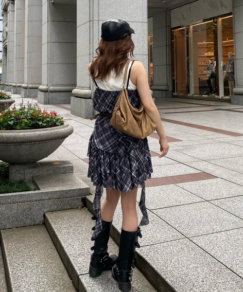 RAY CASSIN(レイカズン)の「タンクセットサイドフリルミニワンピース(ワンピース・レディース・グレー系その他3/ブラック系その他3/ブラウン系その他2/ブラック系その他2・FREE)」の9枚目の写真