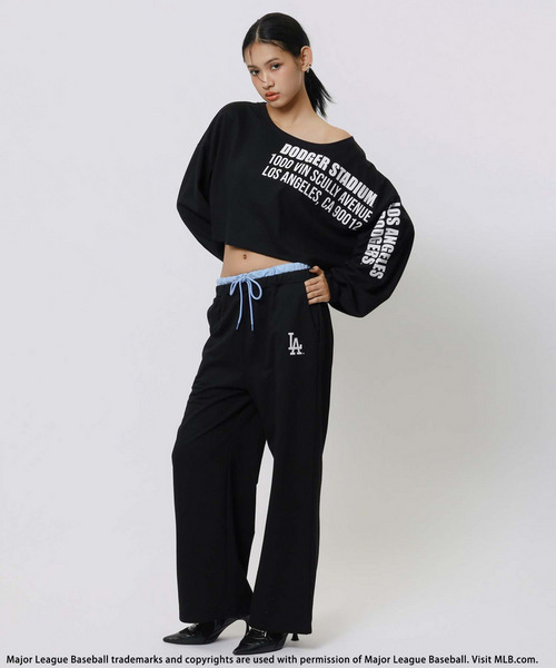 BACK TO THE FIELD(バック トゥー ザ フィールド)の「【MLB】プリントロゴオフショルダーセットアップ(セットアップ・レディース・ブラウン/ブラック/グレー・FREE)」の2枚目の写真