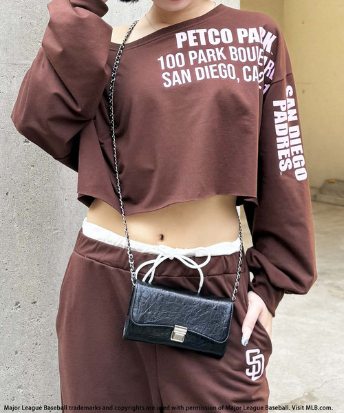 BACK TO THE FIELD(バック トゥー ザ フィールド)の「【MLB】プリントロゴオフショルダーセットアップ(セットアップ・レディース・ブラウン/ブラック/グレー・FREE)」の16枚目の写真