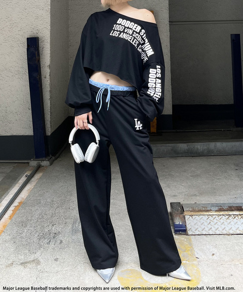 BACK TO THE FIELD(バック トゥー ザ フィールド)の「【MLB】プリントロゴオフショルダーセットアップ(セットアップ・レディース・ブラウン/ブラック/グレー・FREE)」の19枚目の写真