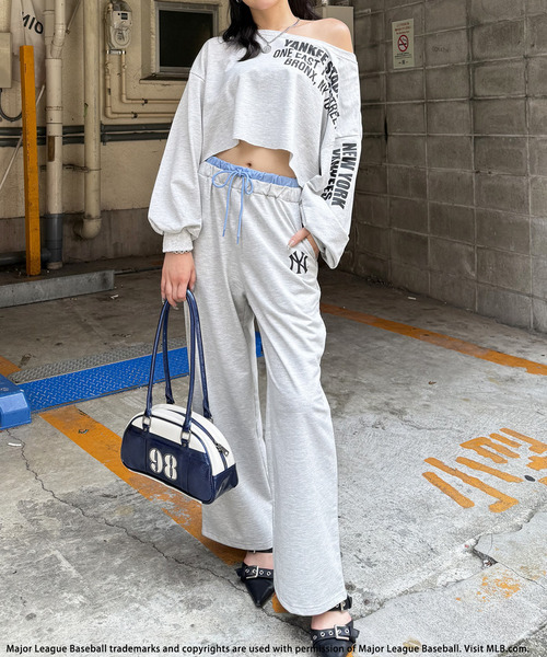 BACK TO THE FIELD(バック トゥー ザ フィールド)の「【MLB】プリントロゴオフショルダーセットアップ(セットアップ・レディース・ブラウン/ブラック/グレー・FREE)」の4枚目の写真