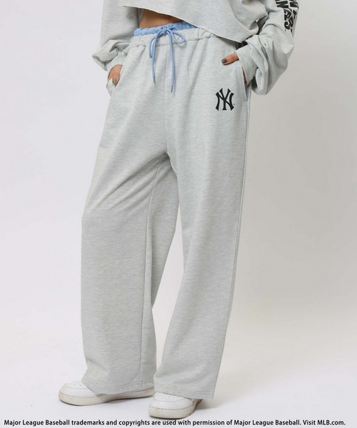 BACK TO THE FIELD(バック トゥー ザ フィールド)の「【MLB】プリントロゴオフショルダーセットアップ(セットアップ・レディース・ブラウン/ブラック/グレー・FREE)」の10枚目の写真