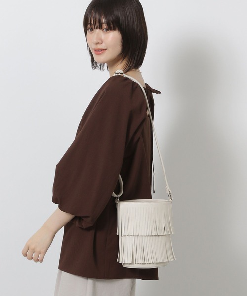LAKOLE（ラコレ）の「フリンジバケツミニショルダーバッグ / 574760（ショルダーバッグ・レディース・ブラウン/オフホワイト/ブラック・FREE）」の2枚目の写真