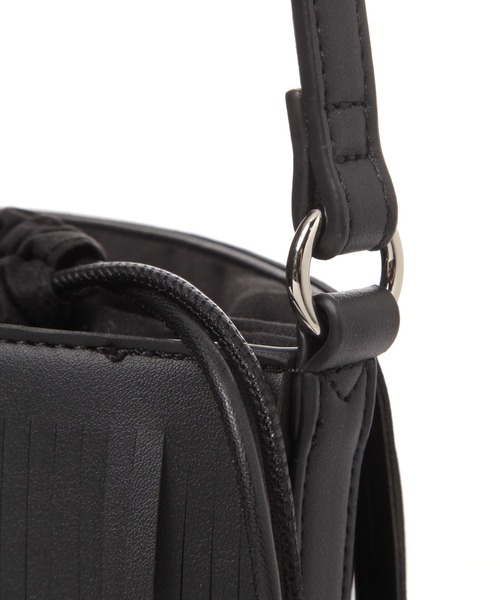 LAKOLE（ラコレ）の「フリンジバケツミニショルダーバッグ / 574760（ショルダーバッグ・レディース・ブラウン/オフホワイト/ブラック・FREE）」の10枚目の写真