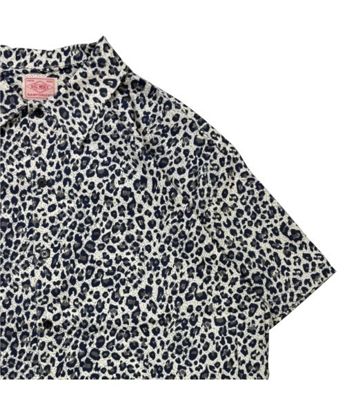 BIG MIKE（ビッグマイク）の「BIG MIKE ビックマイク レオパード柄 ルーズフィット 半袖ワークシャツ 総柄 セットアップ対応 ユニセックス //// 102525548（シャツ/ブラウス・メンズ・アイボリー/カーキ・MEDIUM/LARGE）」の5枚目の写真