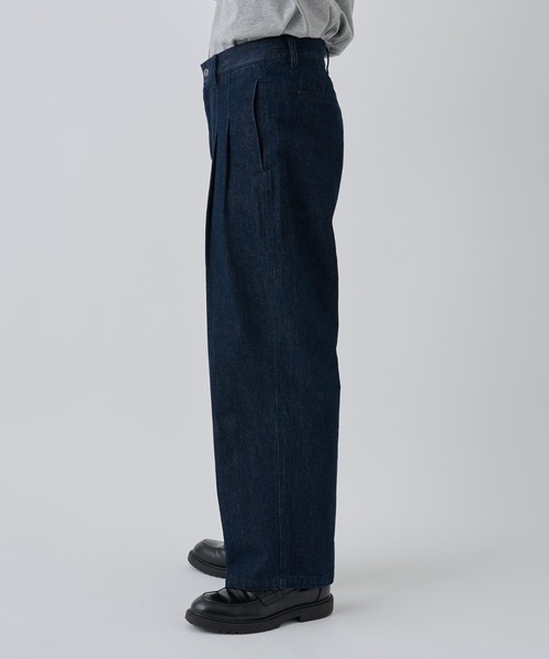 COLONY 2139（コロニートゥーワンスリーナイン）の「2タックストレートデニムスラックス（デニムパンツ・メンズ・ブラック/インディゴブルー・LARGE/MEDIUM）」の7枚目の写真