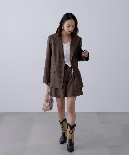 FREE'S MART(フリーズマート)の「◆〈セットアップ対応〉オーバーサイズシングルジャケット(テーラードジャケット・レディース・ベージュ/ブラウン・SMALL/MEDIUM)」の7枚目の写真