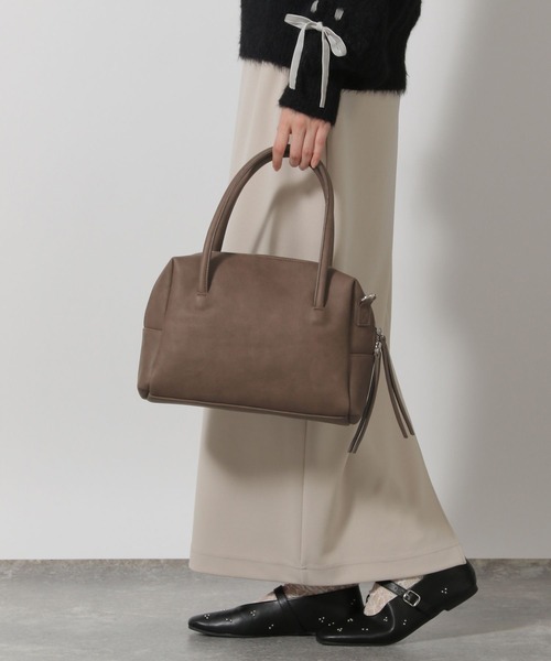 LAKOLE(ラコレ)の「バルーンボストンバッグ / 579310(ボストンバッグ・レディース・ライトグレー/ブラック/ブラウン・FREE)」の3枚目の写真