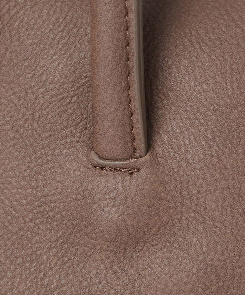 LAKOLE(ラコレ)の「バルーンボストンバッグ / 579310(ボストンバッグ・レディース・ライトグレー/ブラック/ブラウン・FREE)」の8枚目の写真