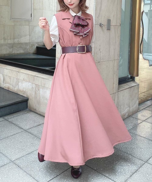 an another angelus（アンアナザーアンジェラス）の「ベルト付き開衿ジレワンピース（ワンピース・レディース・レンガ/グレー・FREE）」の7枚目の写真