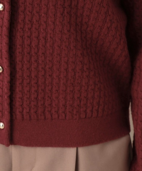 couture brooch（クチュールブローチ）の「【大人可愛い・きれいめ・通勤】ケーブルカーディガン（カーディガン/ボレロ・レディース・ブラック/ボルドー/グレー/グリーン系・36/40/42/38）」の5枚目の写真