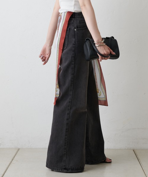 COLONY 2139(コロニートゥーワンスリーナイン)の「スカーフベルト柄 70×70(バンダナ/スカーフ・レディース・オレンジ/オリーブ・FREE)」の6枚目の写真