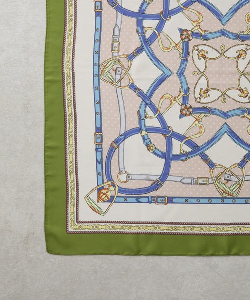 COLONY 2139(コロニートゥーワンスリーナイン)の「スカーフベルト柄 70×70(バンダナ/スカーフ・レディース・オレンジ/オリーブ・FREE)」の8枚目の写真