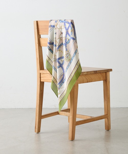 COLONY 2139(コロニートゥーワンスリーナイン)の「スカーフベルト柄 70×70(バンダナ/スカーフ・レディース・オレンジ/オリーブ・FREE)」の11枚目の写真