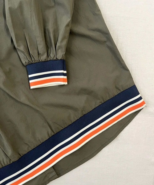 Q(キュー)の「リブドッキングシャツ(シャツ/ブラウス・レディース・チャコールグレー/カーキ・MEDIUM)」の13枚目の写真