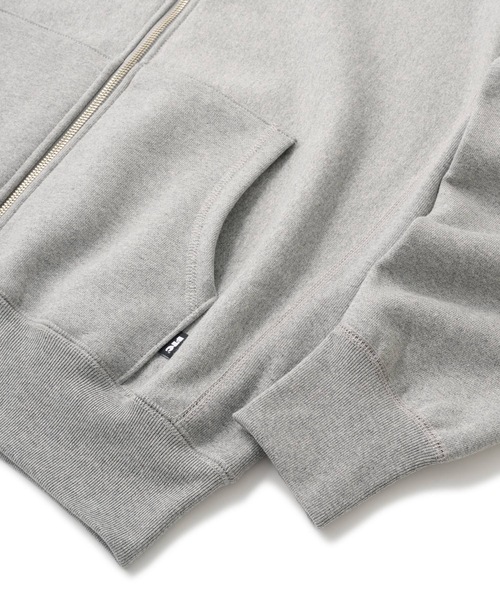 FTC（エフティーシー）の「SMALL BOX LOGO ZIP UP HOODY（パーカー・メンズ・グレー/ブラック/その他・MEDIUM/SMALL/X-LARGE/LARGE）」の4枚目の写真