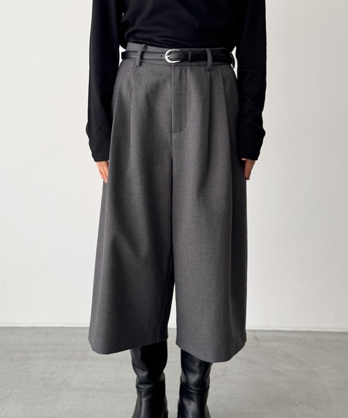 CANAL JEAN（キャナルジーン）の「diggity　ベルト付きバミューダパンツ（その他パンツ・レディース・ブラック/グレー・SMALL/MEDIUM）」の9枚目の写真