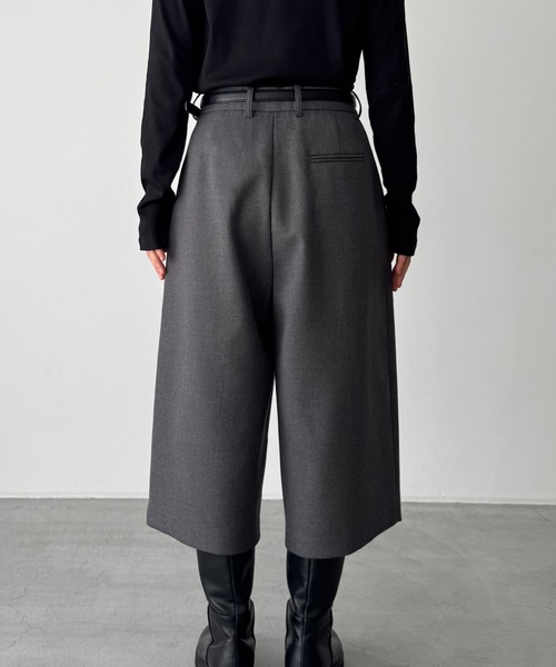 CANAL JEAN（キャナルジーン）の「diggity　ベルト付きバミューダパンツ（その他パンツ・レディース・ブラック/グレー・SMALL/MEDIUM）」の11枚目の写真