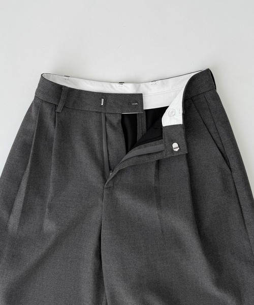 CANAL JEAN（キャナルジーン）の「diggity　ベルト付きバミューダパンツ（その他パンツ・レディース・ブラック/グレー・SMALL/MEDIUM）」の14枚目の写真