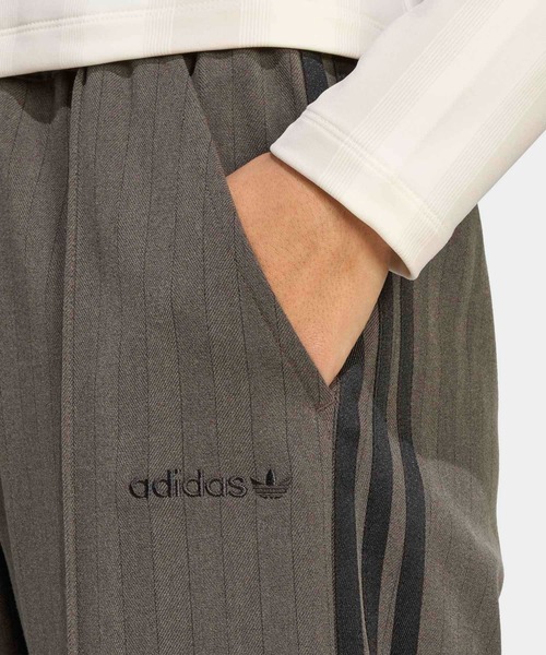 adidas(アディダス)の「テーラード パンツ / アディダスオリジナルス adidas Originals(スラックス・レディース・カーキ/ブラウン・XX-LARGE/LARGE/MEDIUM/SMALL/X-LARGE/X-SMALL)」の8枚目の写真