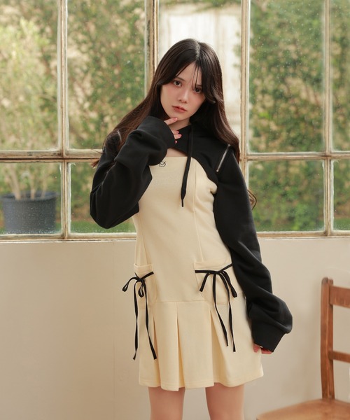 M DOLLY(エムドリー)の「*M DOLLY original* sweat pleats Luce set dress/スウェットプリーツルーチェセットドレス(ワンピース・レディース・ブラック/アイボリー・FREE)」の2枚目の写真