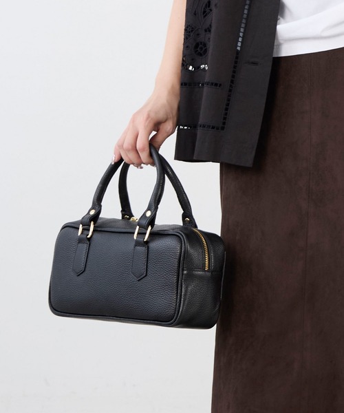 AULENTTI（オウレンティ）の「【AULENTTI】2WAYレザーボストンバッグ（ボストンバッグ・レディース・キャメル/ブラック・FREE）」の2枚目の写真