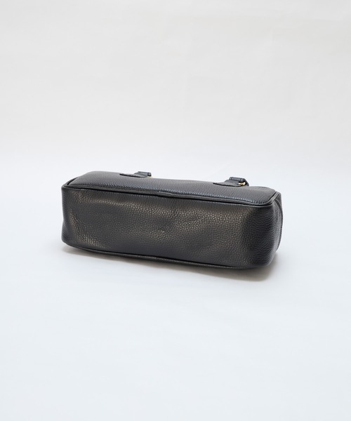 AULENTTI（オウレンティ）の「【AULENTTI】2WAYレザーボストンバッグ（ボストンバッグ・レディース・キャメル/ブラック・FREE）」の9枚目の写真