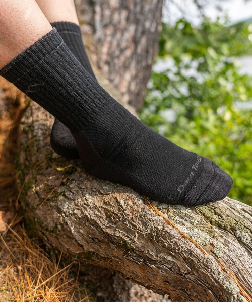 DARN TOUGH VERMONT（ダーンタフバーモント）の「【MADE IN USA】 DARN TOUGH ダーンタフ Ws 1903 マイクロクルー クッション（ソックス/靴下・レディース・ホワイト×グリーン/ブラック/モスグリーン/ダークグレー/ライトブルー/プラム/インディゴブルー/エメラルド/ブラック系その他/ライトグレー/ダークブルー/ダークネイビー/セージグリーン/ダークグリーン/レディッシュグレー/ホワイト/ライトインディゴブルー・SMALL）」の5枚目の写真