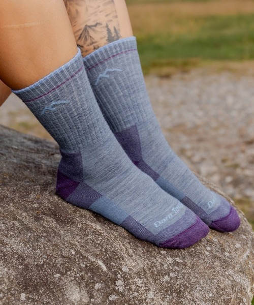 DARN TOUGH VERMONT（ダーンタフバーモント）の「【MADE IN USA】 DARN TOUGH ダーンタフ Ws 1903 マイクロクルー クッション（ソックス/靴下・レディース・ホワイト×グリーン/ブラック/モスグリーン/ダークグレー/ライトブルー/プラム/インディゴブルー/エメラルド/ブラック系その他/ライトグレー/ダークブルー/ダークネイビー/セージグリーン/ダークグリーン/レディッシュグレー/ホワイト/ライトインディゴブルー・SMALL）」の15枚目の写真