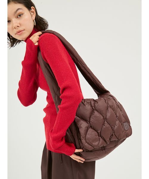 emmi（エミ）の「【emmi×TAION】キルティングショルダーバッグ（ショルダーバッグ・レディース・ブラック/アイボリー/ブラウン・F）」の3枚目の写真