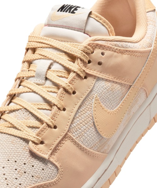 NIKE（ナイキ）の「NIKE WMNS DUNK LOW HJ5777-101（スニーカー・レディース・ベージュ・23.5cm/24cm/24.5cm/25cm）」の8枚目の写真