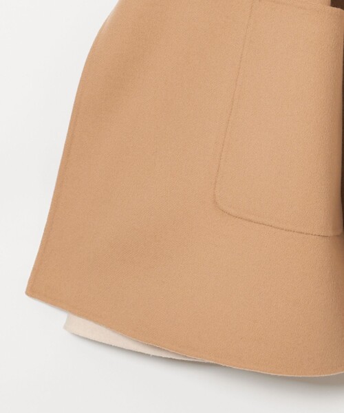 UNITED ARROWS(ユナイテッドアローズ)の「バイカラー リバー フードケープ(その他アウター・レディース・オフホワイト/ネイビー・36/38)」の4枚目の写真