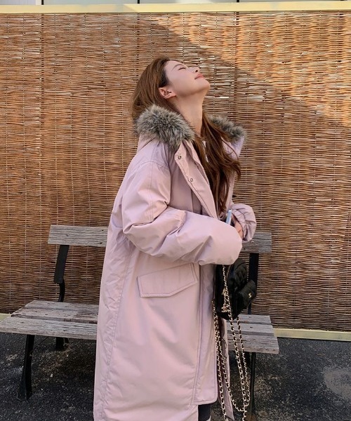 ファーフード付きロングダウン風コート／グレー・ベージュ・ピンク