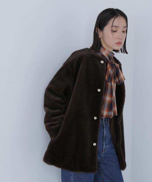 NATURAL BEAUTY BASIC(ナチュラルビューティーベーシック)の「◇フェイクファーノーカラーハーフコート(ノーカラーコート・レディース・ブラウン/ベージュ・FREE)」の15枚目の写真