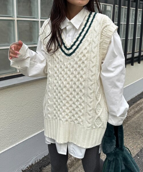 WILLOW（ウィロー）の「【willow】チルデンニットベスト（ベスト・レディース・グレー/オフホワイト・ONE SIZE）」の2枚目の写真