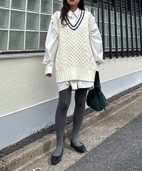 WILLOW（ウィロー）の「【willow】チルデンニットベスト（ベスト・レディース・グレー/オフホワイト・ONE SIZE）」の7枚目の写真