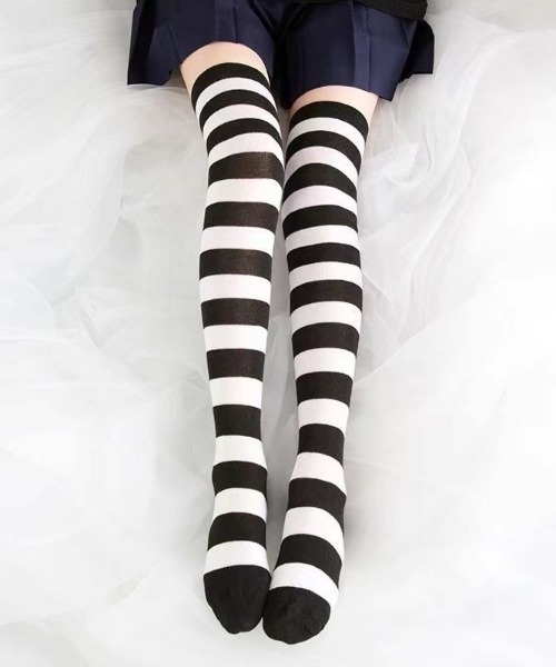 Mayree(メイリー)の「【urge select】ボーダー カラー ニーハイソックス【8色展開】(ソックス/靴下・レディース・その他6/その他4/その他7/その他8/その他1/その他2/その他3/その他5・FREE)」の1枚目の写真
