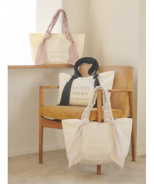SNIDEL HOME(スナイデルホーム)の「オーガニックキャンバストート -BIG-(トートバッグ・レディース・ブラック/ピンクベージュ/ベージュ・F)」の16枚目の写真