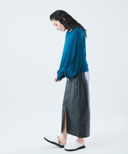 Muscat(マスカット)の「バックオープンニットトップス(ニット/セーター・レディース・ブラック/ベージュ/ロイヤルブルー/ワインレッド/ライトグレー・F)」の11枚目の写真