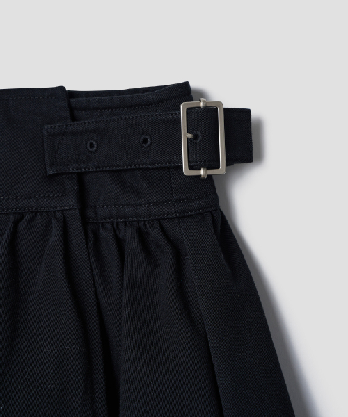TTUDEMENT(トュードメント)の「A-LINE FLARED WRAP SKIRT_BLACK(スカート・レディース・その他・SMALL/MEDIUM)」の5枚目の写真