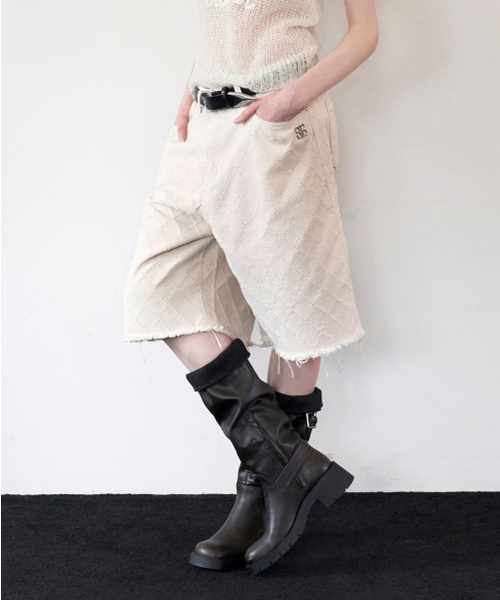 ROCKCAKE(ロックケーキ)の「Diamond Punching Bermuda Pants - Beige(その他パンツ・レディース・その他・SMALL/MEDIUM)」の1枚目の写真
