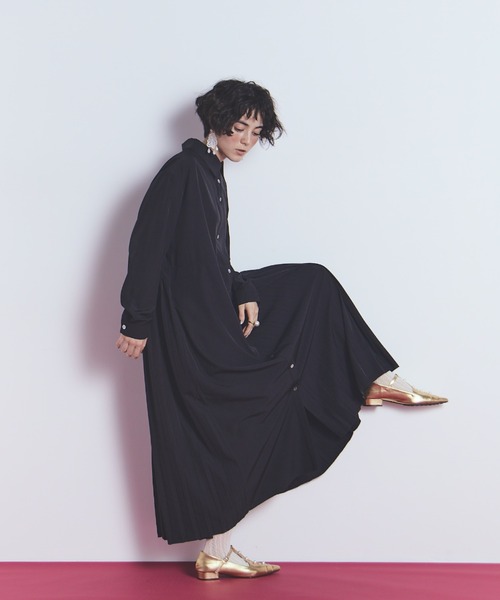 manana suerte(マニャーナスエルテ)の「アシンメトリープリーツワンピース(ワンピース・レディース・ブラック/ブルー・FREE)」の3枚目の写真