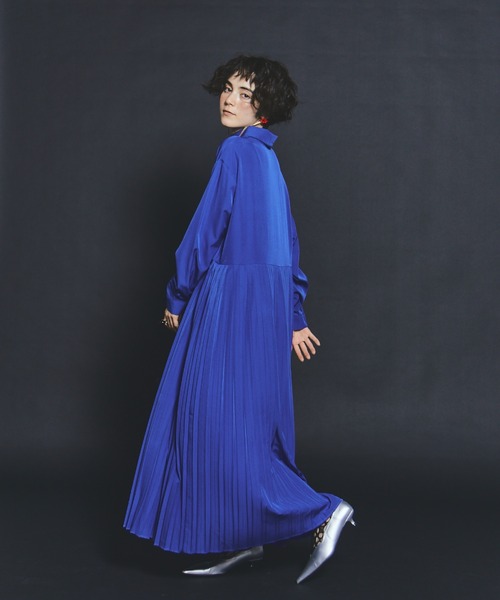 manana suerte(マニャーナスエルテ)の「アシンメトリープリーツワンピース(ワンピース・レディース・ブラック/ブルー・FREE)」の20枚目の写真