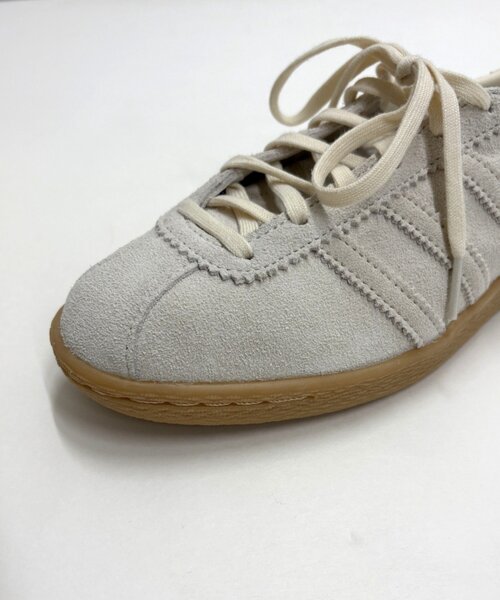 Omekashi（オメカシ）の「adidas TOBACCO（スニーカー・レディース・オフホワイト・23.5cm/24.5cm/25.5cm）」の6枚目の写真