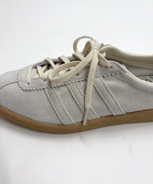 Omekashi（オメカシ）の「adidas TOBACCO（スニーカー・レディース・オフホワイト・23.5cm/24.5cm/25.5cm）」の8枚目の写真